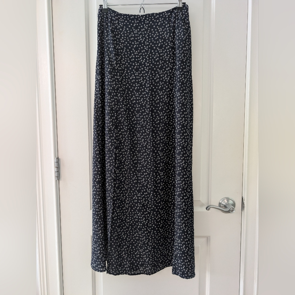 Forever 21 Black and White Maxi Skirt